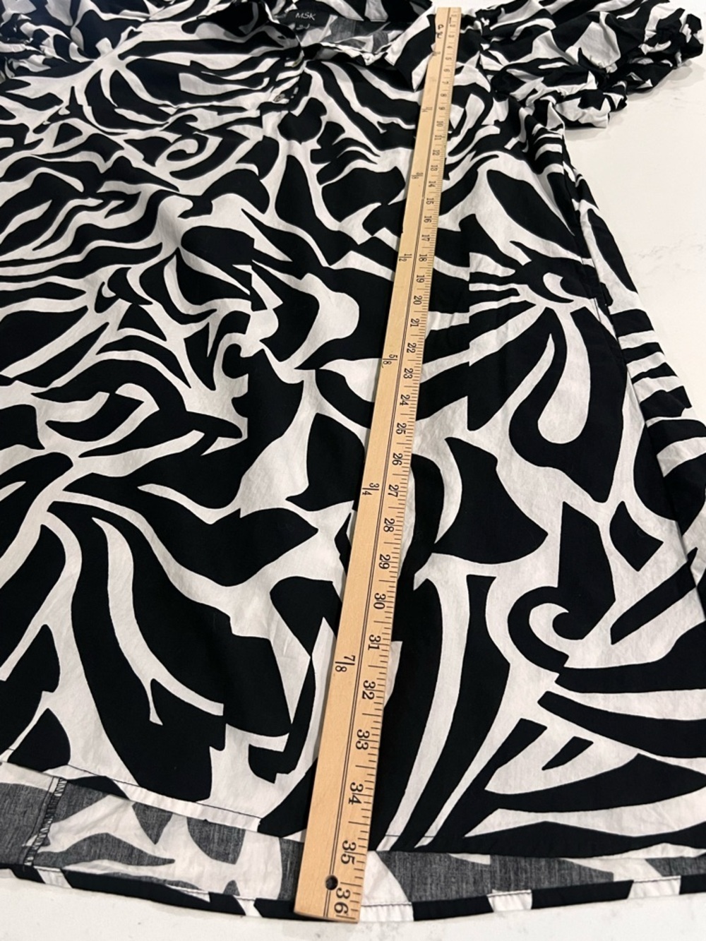 MSK Black & White Abstract Buttoned dress - Picture 4 of 13